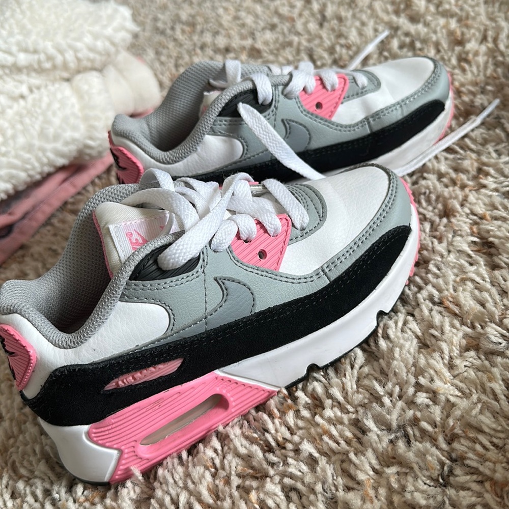 Girls 12 Nike Air Max shoes